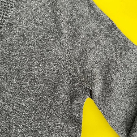 Gap V-neck Sweater, Charcoal Gray, Size XS - Picture 5 of 8